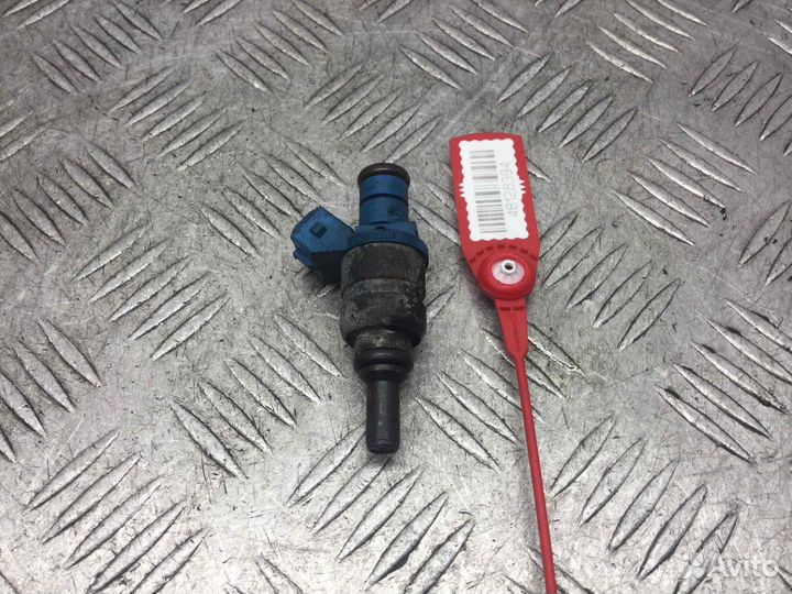 Форсунка Audi A4 05833551f Adr