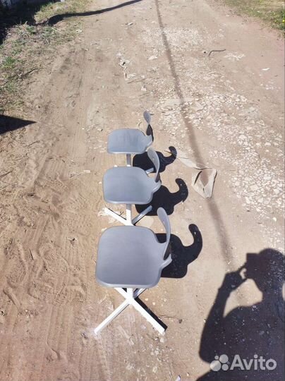 Стул со спинкой