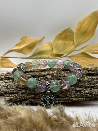 Браслет-талисман из камней 