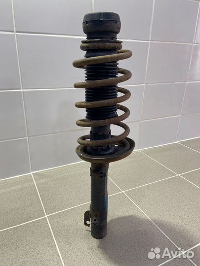 Амортизатор передний правый Audi A3 1997 г