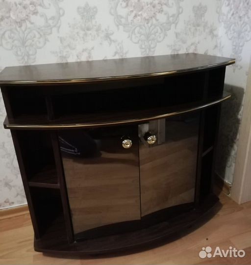 Тумба под телевизор