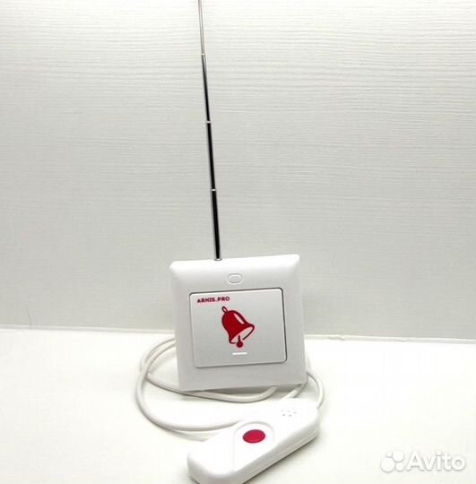 Кнопка вызова персонала с выносной кнопкой в руку