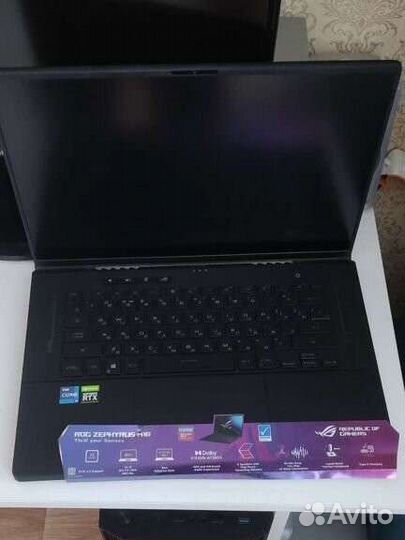 Asus rog Zephyrus M16