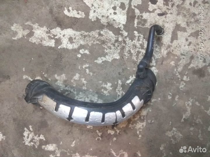 Патрубок моторного отсека Форд Мондео 2012 год