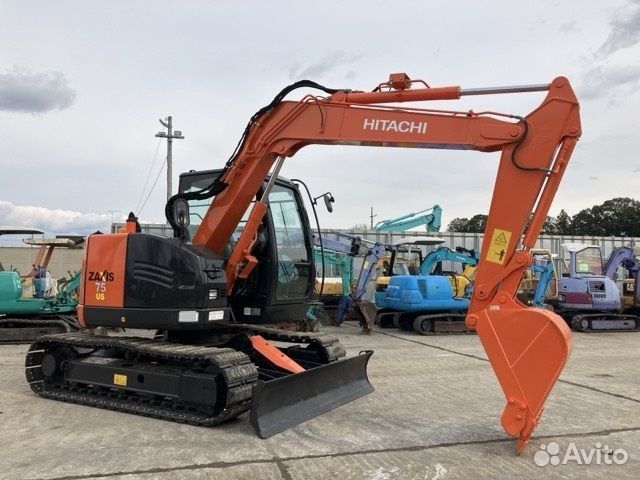 Гусеничный экскаватор Hitachi ZX75US, 2015