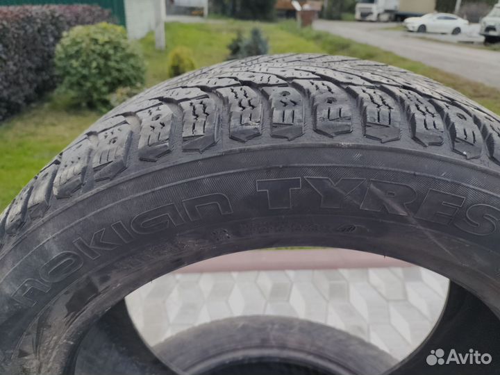 Nokian Tyres Hakkapeliitta 9 215/55 R17