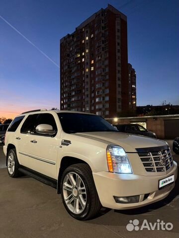 Cadillac Escalade 6.2 AT, 2008, 240 000 км с пробегом, цена 1750000 руб.