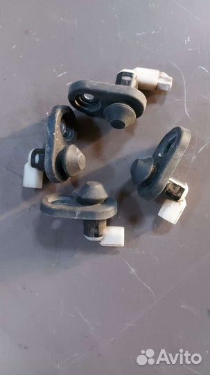 Концевик двери на Toyota Mark X