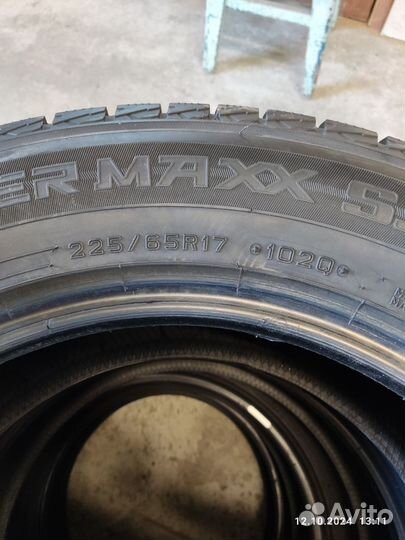 Dunlop Winter Maxx SJ8 225/65 R17