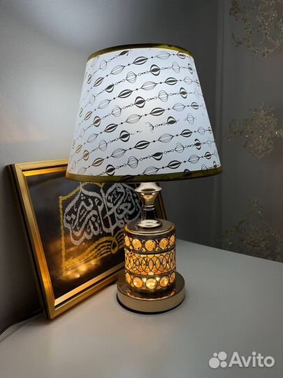 Лампа настольная