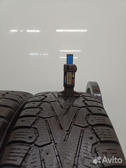 Pirelli Ice Zero 215/65 R16