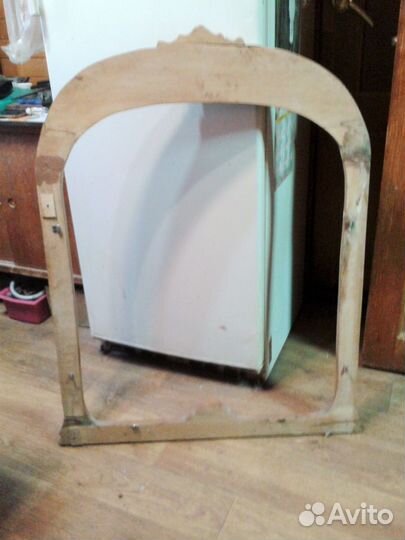 Рама для зеркала резная