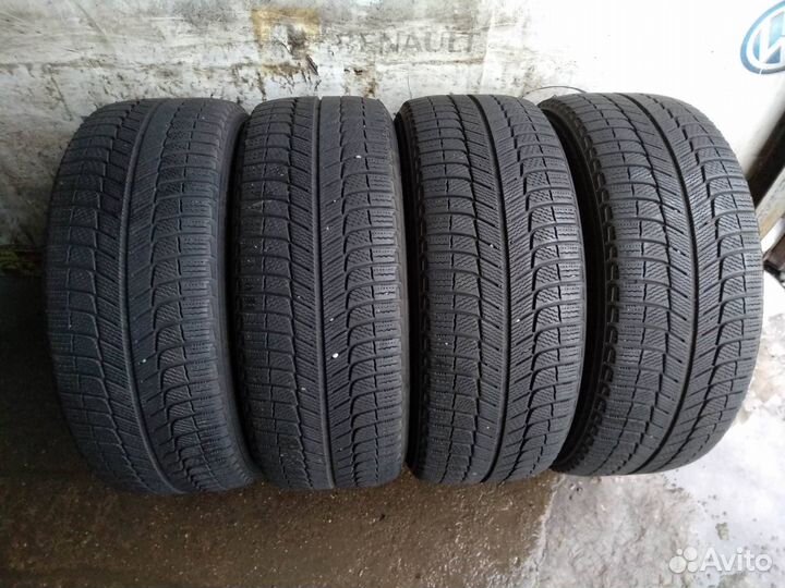 Michelin X-Ice XI3 235/55 R17 99H