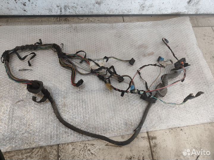 Проводка двери передней левой polo sedan