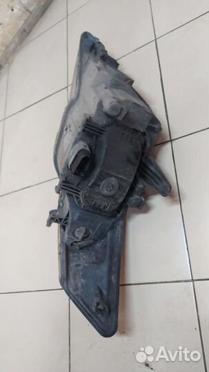 Фара правая для Ford Mondeo 4