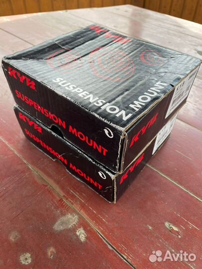 Опора переднего амортизатора SM5461 KYB