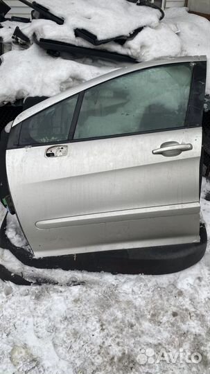 Дверь передняя левая Peugeot 308