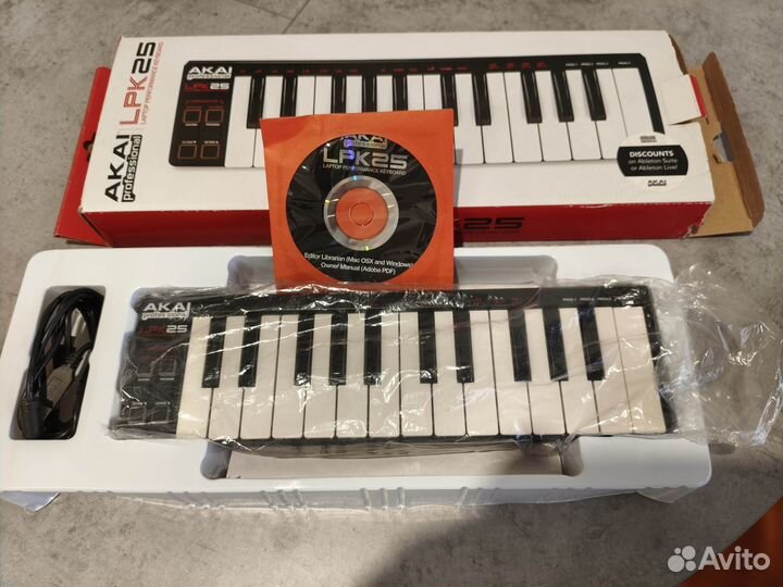 Akai LPK25