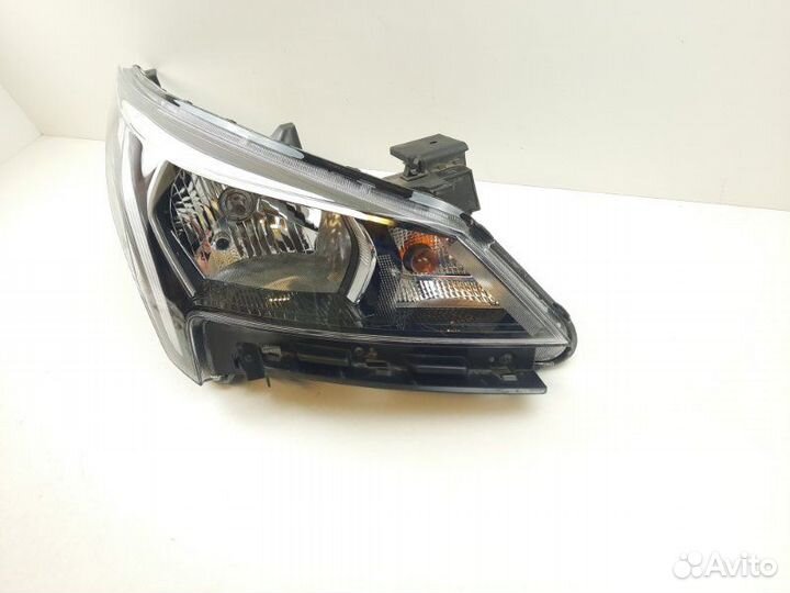 Фара правая Kia Rio 4 2020