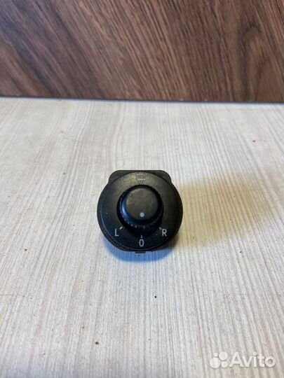 Блок управления зеркалами Volkswagen Polo