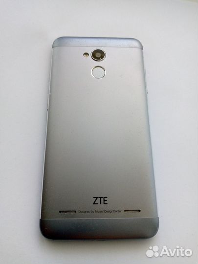 ZTE blade V7 lite, 2/16