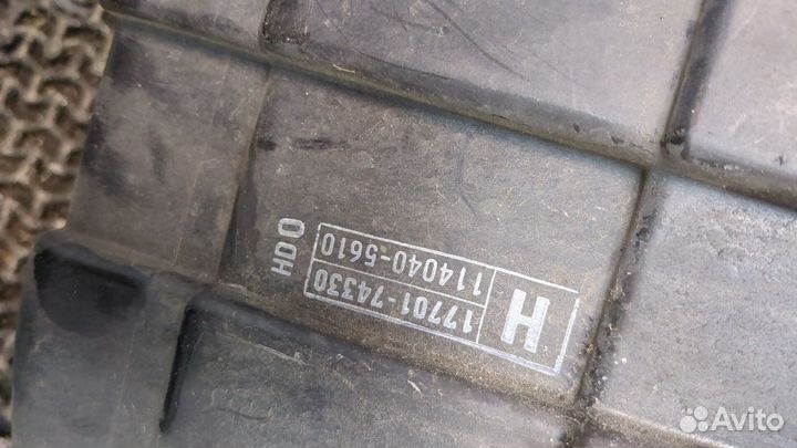 Корпус воздушного фильтра Lexus RX, 2002