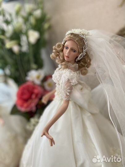 Фарфоровая коллекционная кукла Ashton Drake