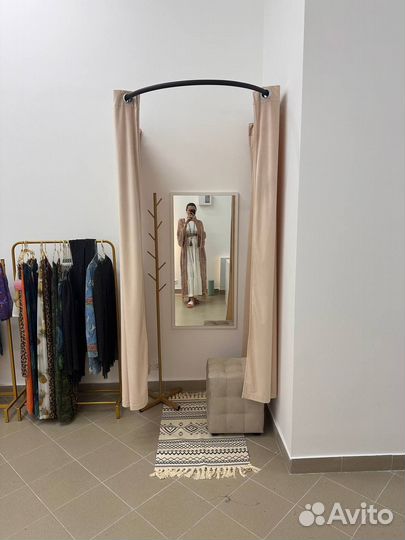 Аренда рейла, полки в шоуруме