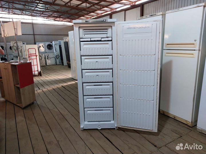 Морозильная камера бу Индезит sfr167nf.13