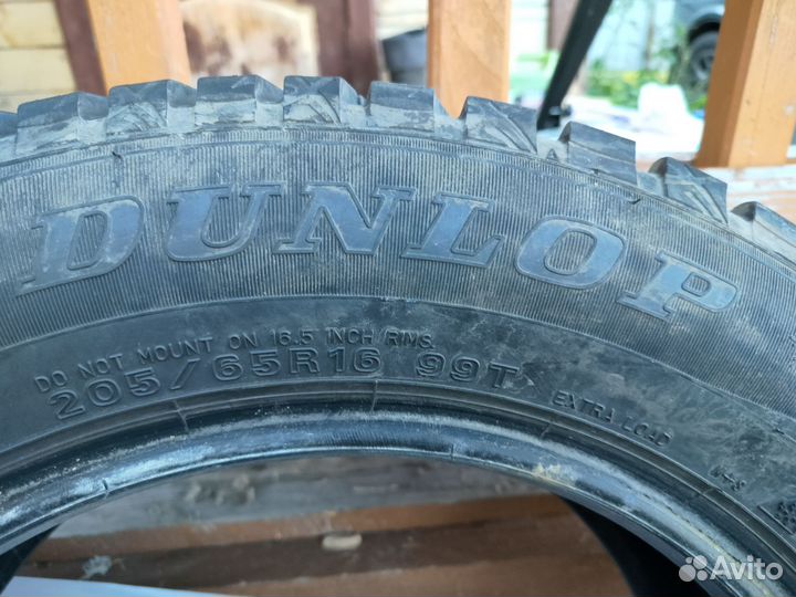 Dunlop SP Winter Ice 03 205/65 R16 99T