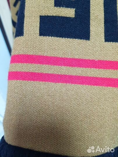 Платок шаль палантин Fendi. Новый