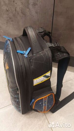 Рюкзак школьный Hummingbird