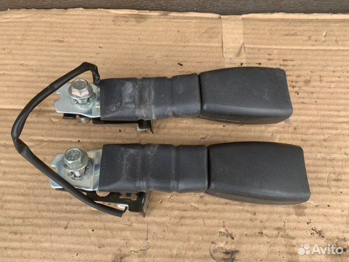 Замок ремня безопасности передний Hyundai Getz