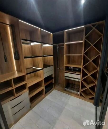 Шкаф на заказ для студии