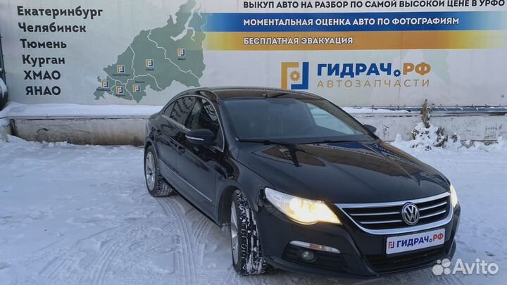 Крыло переднее правое Volkswagen Passat CC