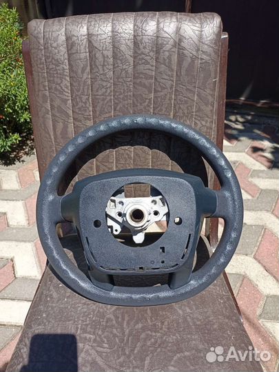 Руль на тойота приус 30 кузов состояние нового