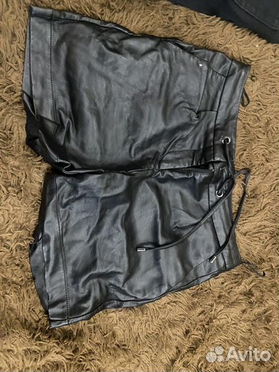 Кожаные шорты