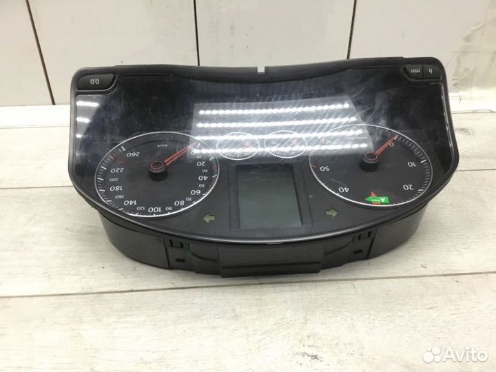 Щиток приборов Volkswagen Golf универсал BLS 2007