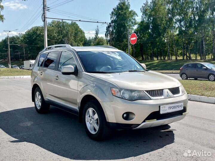 Mitsubishi Outlander 2.4 МТ, 2008, 220 102 км