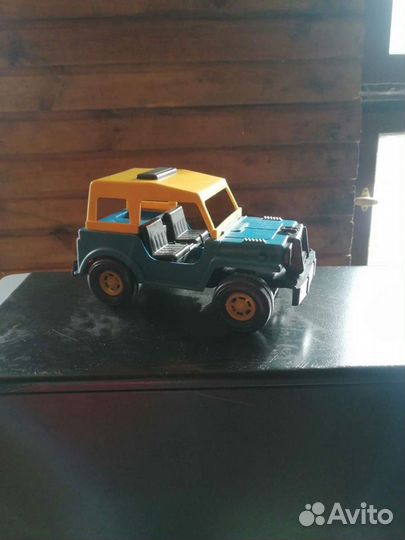 Игрушка(Внедорожник)