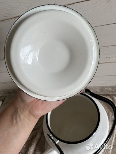 Чайник эмалированный белый