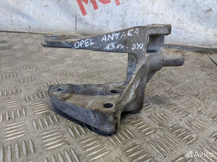 Кронштейн опоры кпп Opel Antara 2013