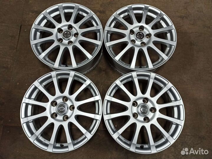 Диски Ниссан 17 5х114,3 ET45 оригинал из Японии