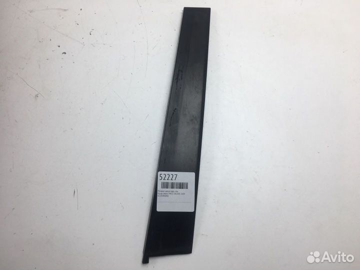 Молдинг двери задний левый Nissan Avenir PW11