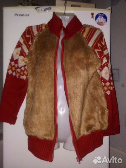 Кофта советских времён на замке