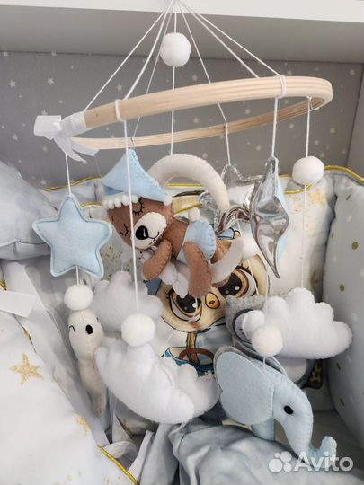 Комплект в кроватку бортики, балдахин, мобиль