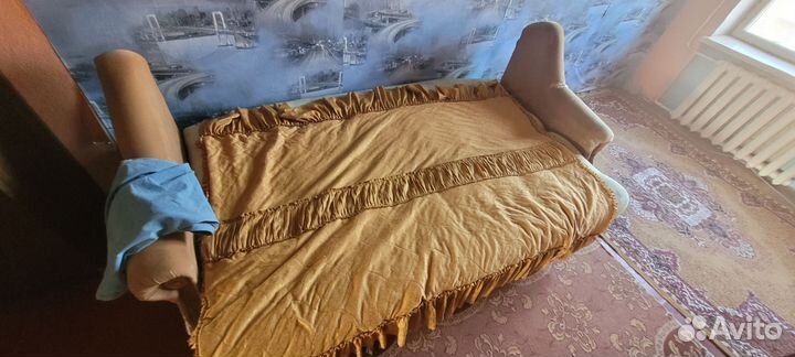 Стенка, диван