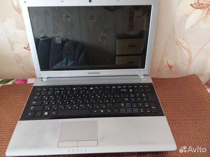 Ноутбук samsung RV515