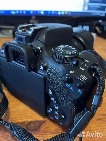 Фотоаппарат Canon 700D + объектив EF 50mm F1.8 STM