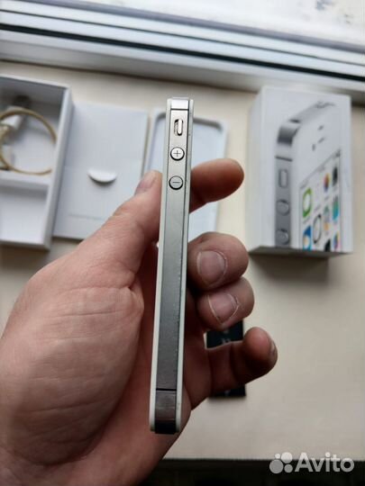 iPhone 4S, 8 ГБ